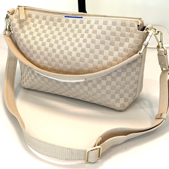 Rothy's Daily Crossbody - Picture 1 of 5